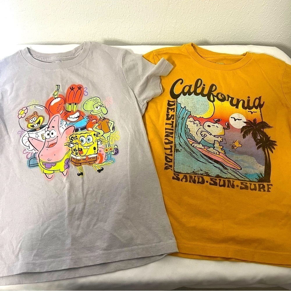 Old Navy (6-7) Bundle of (2) Peanuts Snoopy California & SpongeBob SquarePants